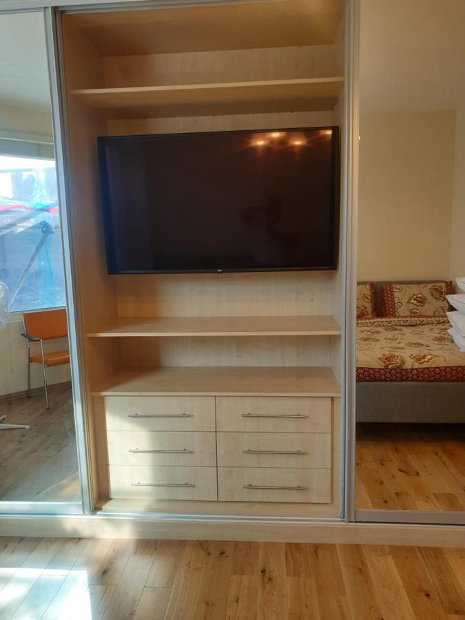 London Luxury Spacious 2 Bedroom Apartment 4 Mins From Ilford Stn. Free Parking Exteriér fotografie