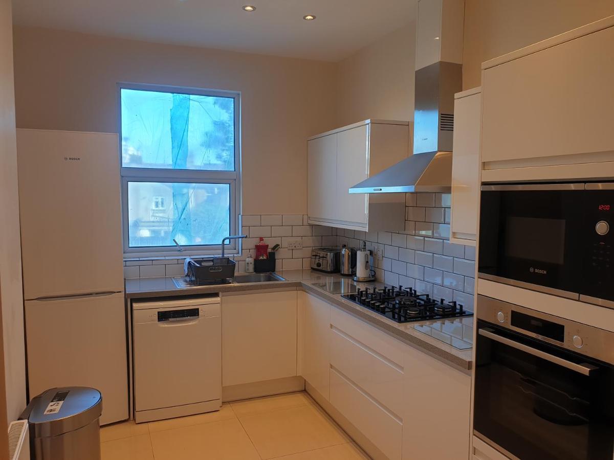 London Luxury Spacious 2 Bedroom Apartment 4 Mins From Ilford Stn. Free Parking Exteriér fotografie