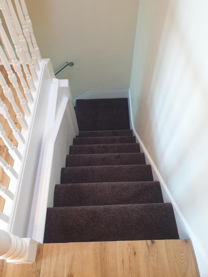London Luxury Spacious 2 Bedroom Apartment 4 Mins From Ilford Stn. Free Parking Exteriér fotografie