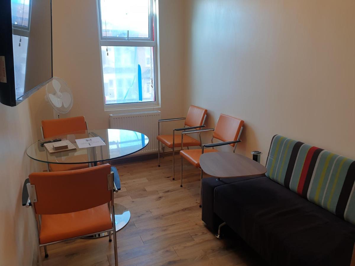 London Luxury Spacious 2 Bedroom Apartment 4 Mins From Ilford Stn. Free Parking Exteriér fotografie